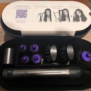 SOLD!!!!🌸1st Generation Dyson Airwrap Styler🌸